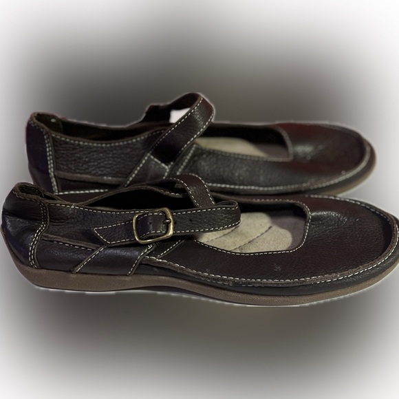 Dockers Leather Mary Jane Women's Flat Shoe Size 8M Brown Buckle Deco Stitching - Picture 3 of 5